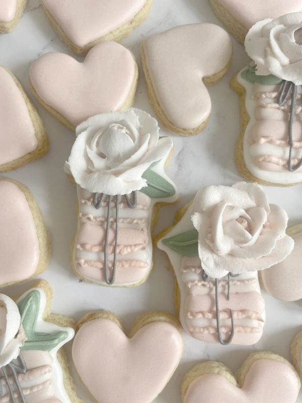 biscuits décorées au glacage royal pour fêtes des mères
