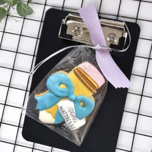 Crayon de papier en biscuit a personnaliser. Pour les profs. Lamatrice biscuits